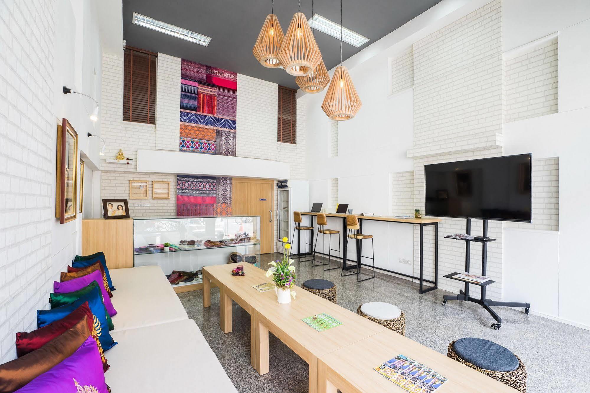 Hostel At Thonglor Bangkok Extérieur photo
