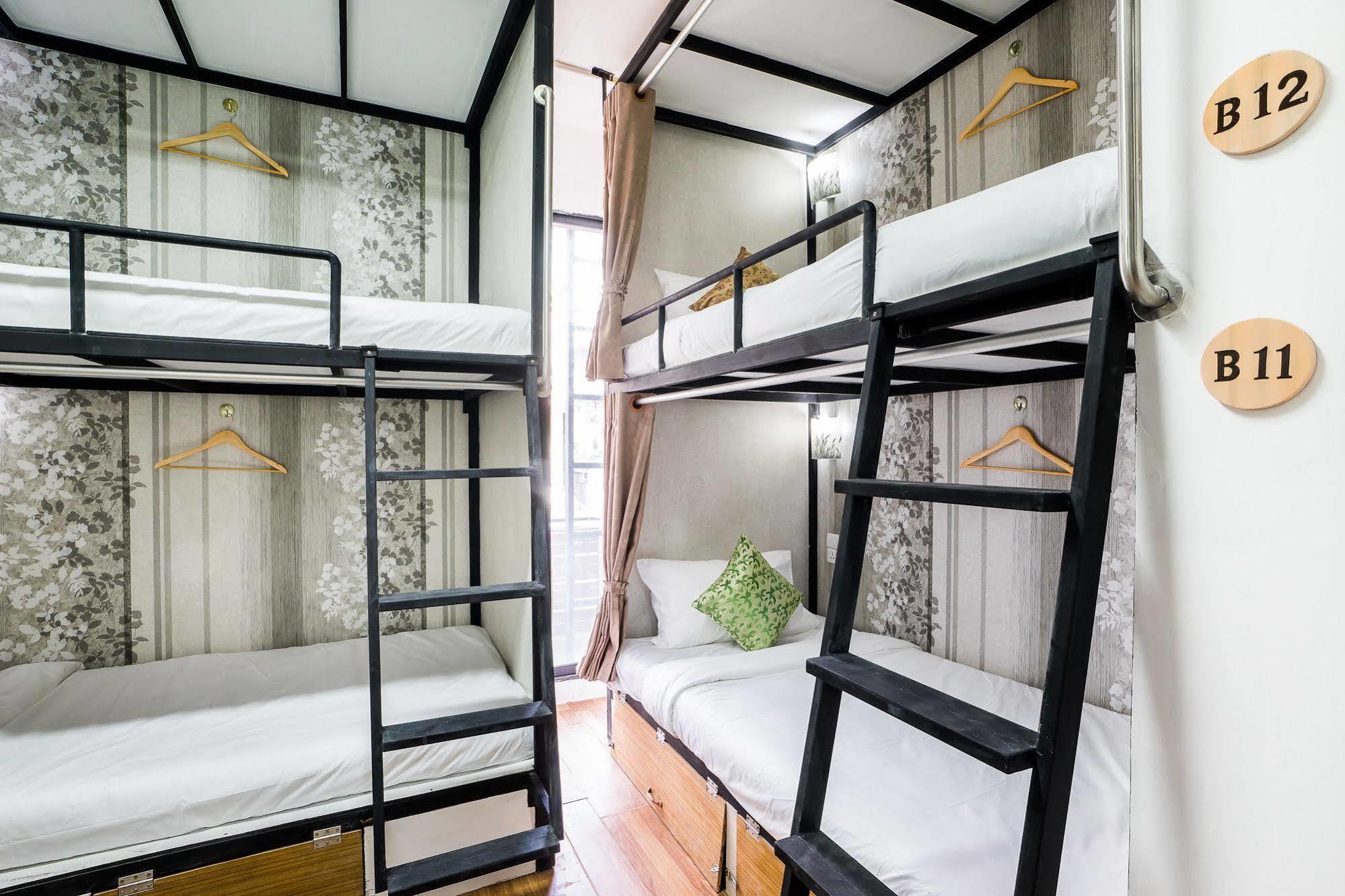 Hostel At Thonglor Bangkok Extérieur photo